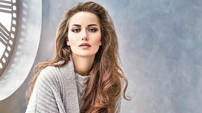 Fahriye Evcen - Samsun kökenli Almanya doğumlu