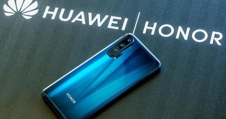 Akıllı telefon pazarının önde gelen isimlerinden Huawei, Çin pazarında eski alt markası Honor'a yenilerek beşinci sırasını kaptırdı.