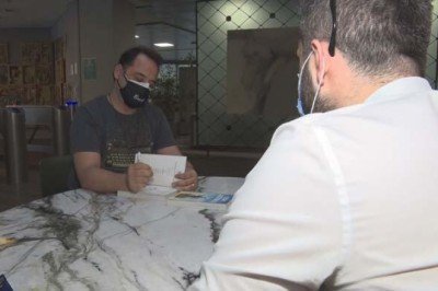 Koronavirüsü yenen Burak Akkul’dan seyahat tutkunlarına kitap müjdesi