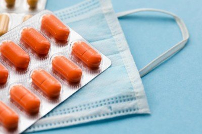 Koronavirüs hapının fiyatı belli oldu! Covid-19 ilacı molnupiravir etkileri neler?