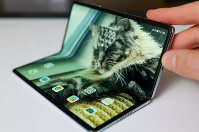 Yeni Bir Katlanabilir Telefon Daha Geliyor: Honor Magic X