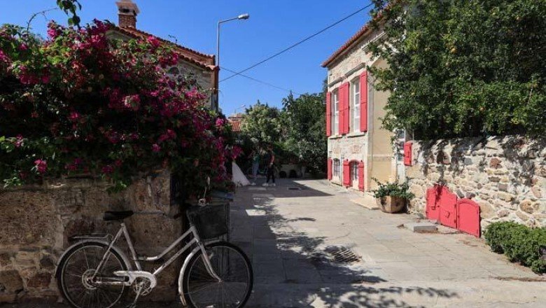 Yıllara meydan okuyan Foça'nın asırlık taş evleri!!!