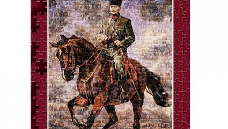 4406 Art Puzzle Atatürk Sakarya İsimli Atıyla Kolaj 1000 Parça Puzzle