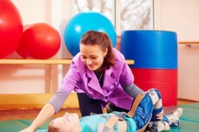 Serebral palsi; çocuklarda ilk 3 yaşa dikkat