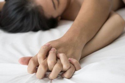 Arkadaşının düğününde sağdıçla cinsel ilişkiye girdi! Genç kadın o anda kalp krizi geçirdi