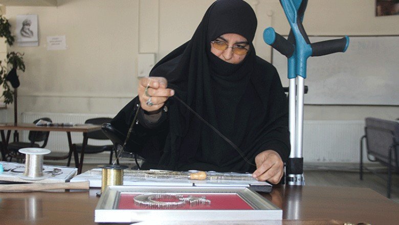 'Engellisin, yapamazsın' dediler, filografi sanatçısı olup ders vermeye başladı