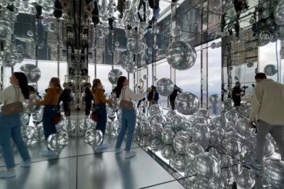 370 metre yükselikte gözlemevi: Tamamen cam asansörle çıkılıyor