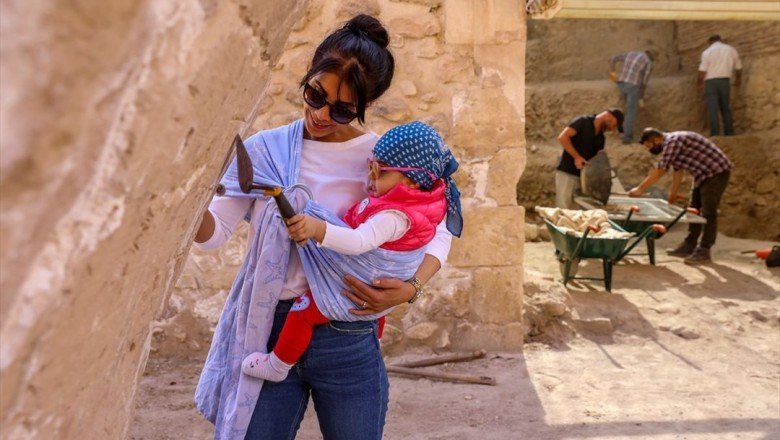 Arkeolog çiftin bebeği Sarya Hasankeyf kazı ekibinin neşe kaynağı oldu