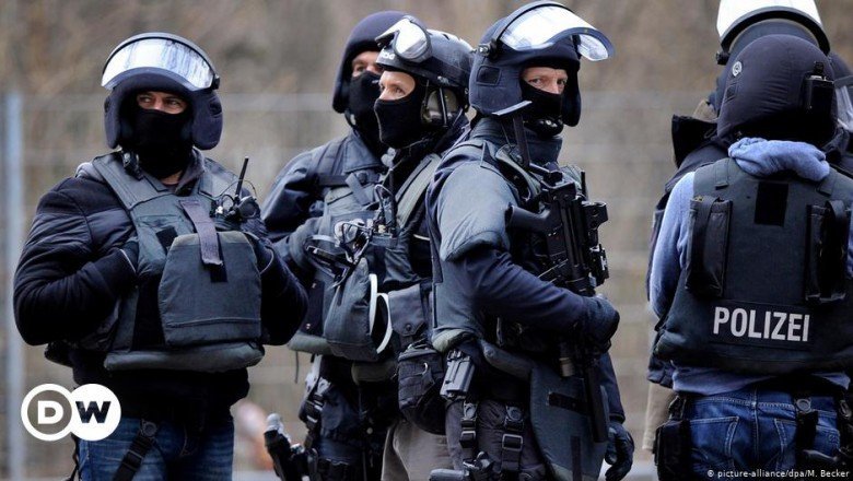 Aşırı sağcı polisler skandalında ara bilanço