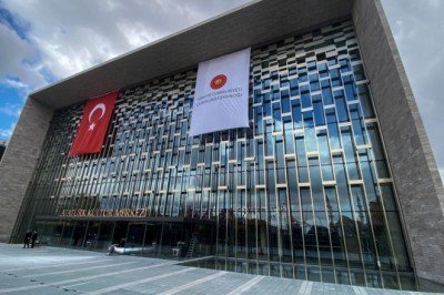 Atatürk Kültür Merkezi açılışa gün sayıyor