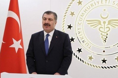 Bakan Koca: Aşı yaptırmamış gençlerin hastalarımız içindeki oranı arttı