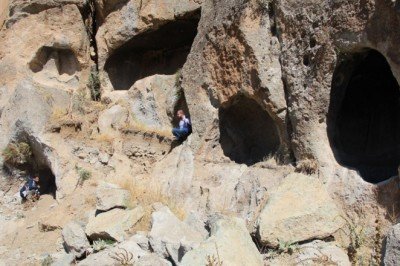 Bingöl’de 7 odalı kaya kilisesi keşfedildi