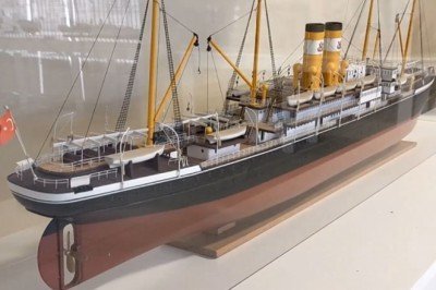 Binlerce parça kullanıp şaheser gemiler üretiyor