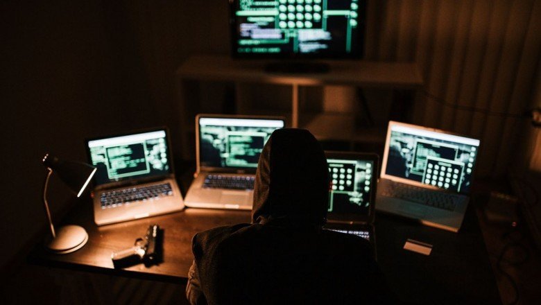 Facebook'tan 1.5 milyar kişinin verileri çalındı iddiası: Anonymous'tan da açıklama geldi