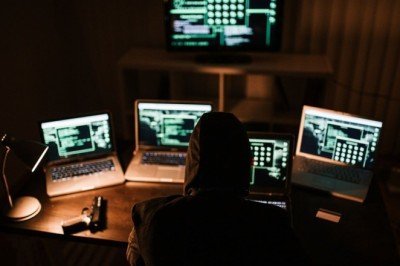 Facebook'tan 1.5 milyar kişinin verileri çalındı iddiası: Anonymous'tan da açıklama geldi