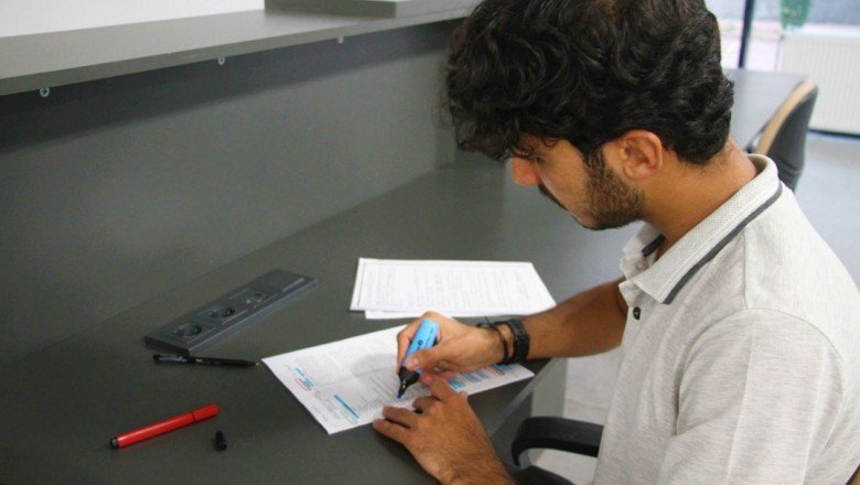 İnşaatında çalıştığı tıp fakültesinde öğrenci oldu