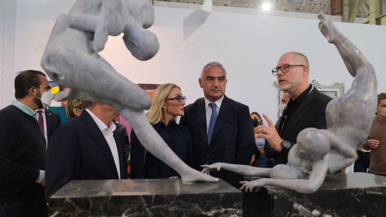 Kültür ve Turizm Bakanı Mehmet Nuri Ersoy'dan 
16. Contemporary İstanbul'a ziyaret