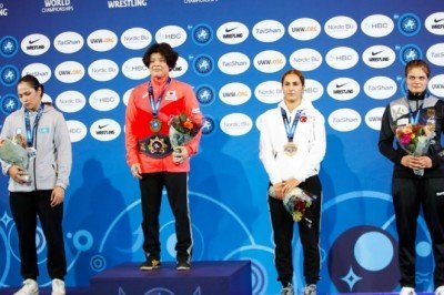 Milli güreşçi Buse Tosun Çavuşoğlu'ndan Dünya Şampiyonası'nda bronz madalya