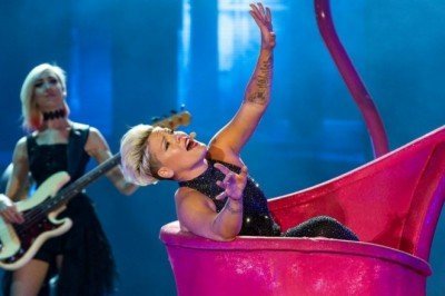 Pink, İngiltere'de şarkıları en çok çalınan şarkıcı oldu