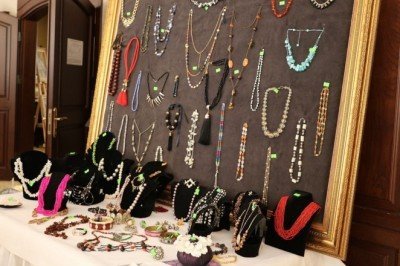 Rezidans bağışçılarının el emeği, bine yakın öğrenciye destek oldu