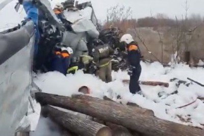 Tataristan'da uçak düştü: 16 kişi hayatını kaybetti