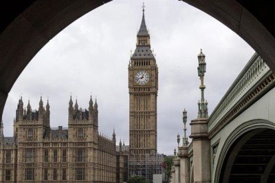 Türkiye'de aşı yaptıranlar, İngiltere'de ev karantinasından muaf olacak