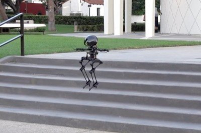 Uçan robot geliştirildi: Leo