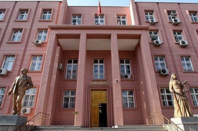 Yargıtay'dan 'mesaide kendi adına iş yapan işçi' kararı