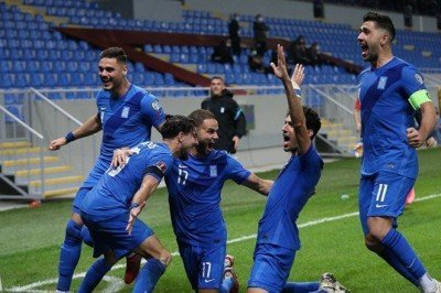 Yunanistan'ı Bakasetas ve Pelkas uçurdu