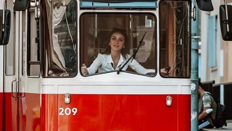 "İşte yeni İBB" diyerek paylaşım yapan İmamoğlu, kadın istihdamına dikkat çekti