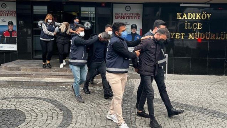 Kadıköy'de 20 yıl sonra gelen töre cinayeti şüphelisi ile babası tutuklandı