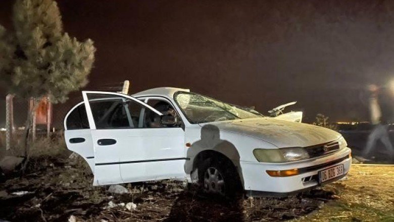 Kepçenin otomobili biçtiği feci kazada 2 kişi öldü, 7 yaralandı