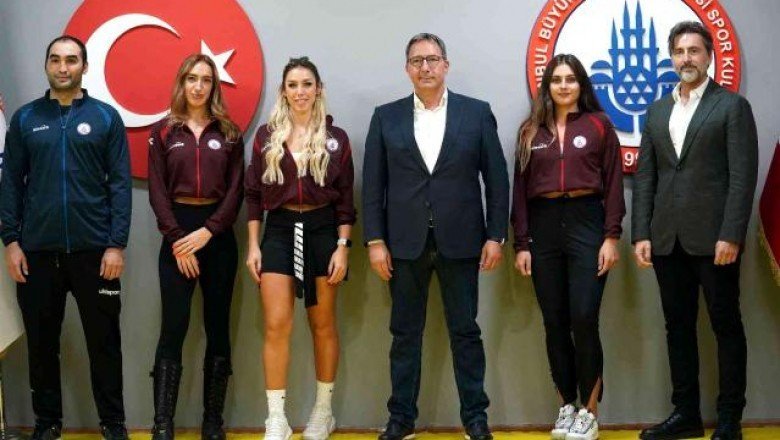 İBBSK Kadın Buz Hokeyi Takımı Deniz İnce'ye emanet
