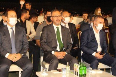 Türkiye’nin gençleri insanlığın umududur