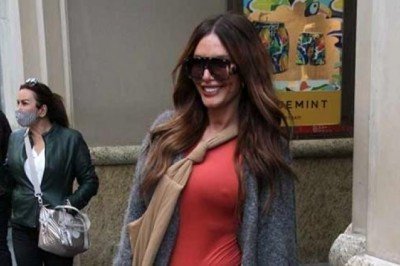 Ünlü manken Sevda Demirel sütyensiz haliyle alışveriş turuna çıktı