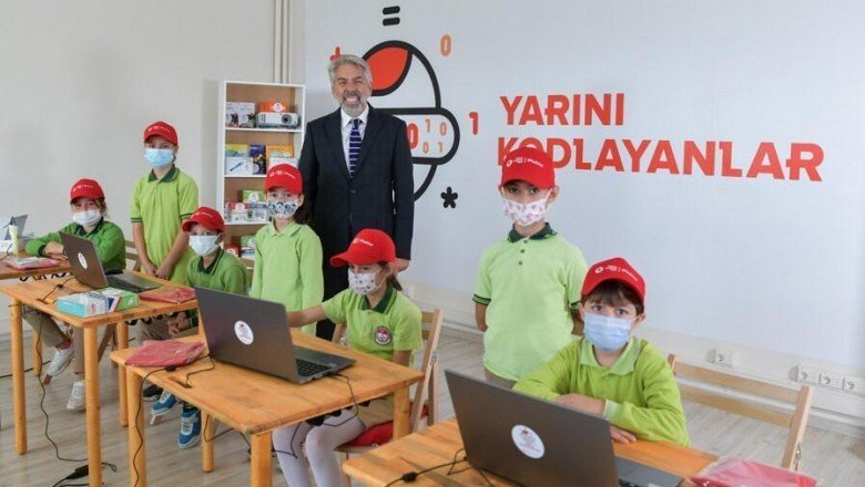 30 yeni teknoloji sınıfı kurup 6 bin çocuğa ulaşacak