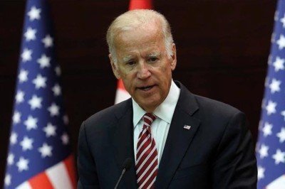 Biden, eski ABD Başkanı Clinton ile telefonda görüştü