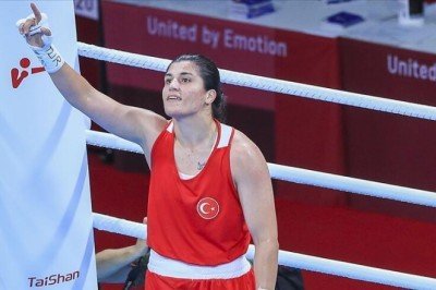 Busenaz Sürmeneli'nin ismi Bayburt'ta spor salonuna verilecek