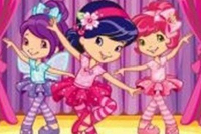 Çilek Kız Öykü Kitabı - Minicik Şehri Balesi