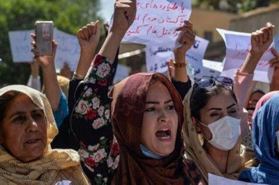 Dünya onlar için giderek daralıyor! Taliban bir yasağın daha sinyalini verdi