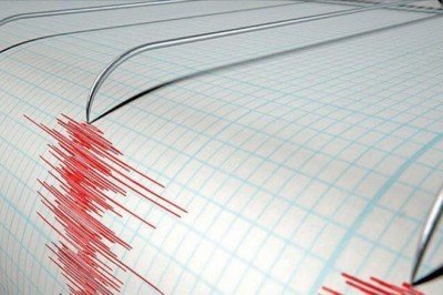 Ege Denizi'nde 4 büyüklüğünde deprem meydana geldi.