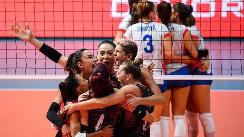 'Filenin Sultanları' yarı final maçında! Türkiye Sırbistan voleybol maçı ne zaman, saat kaçta?