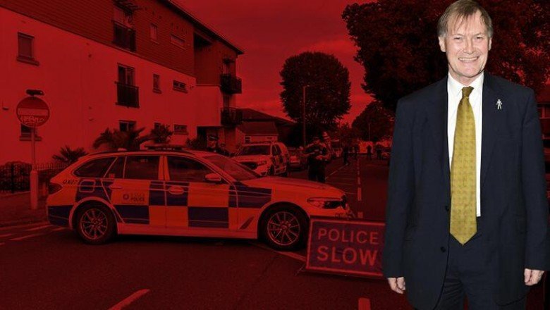 İngiltere'de büyük şok: Bıçaklı saldırıya uğrayan milletvekili hayatını kaybetti!