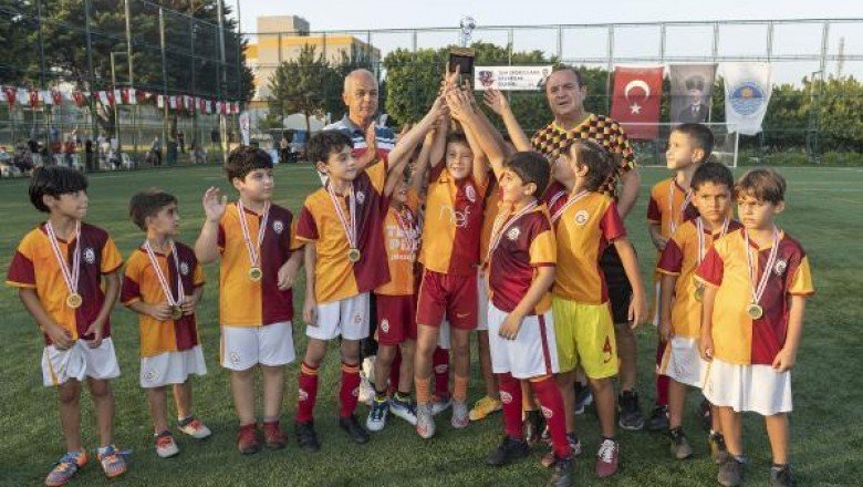 Minikler, coşku dolu bir zafer turnuvası yaşadı
