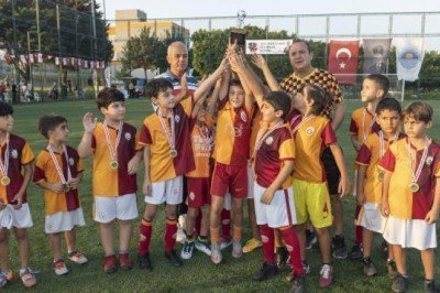 Minikler, coşku dolu bir zafer turnuvası yaşadı
