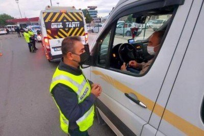 Servisçilerin 'ikiz plaka' oyunu polise takıldı