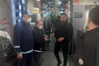 Yol ortasında 500 bin TL buldu, kuruşu kuruşuna teslim etti