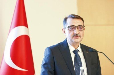 Azerbaycan’la ek doğalgaz için anlaşma tamam