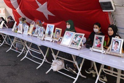 Diyarbakır anneleri evlat nöbetini kararlılıkla sürdürüyor