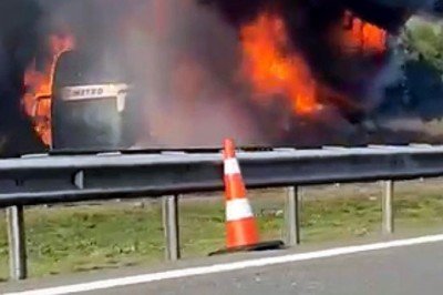 Düzce'de yolcu otobüsü, alev alev yandı